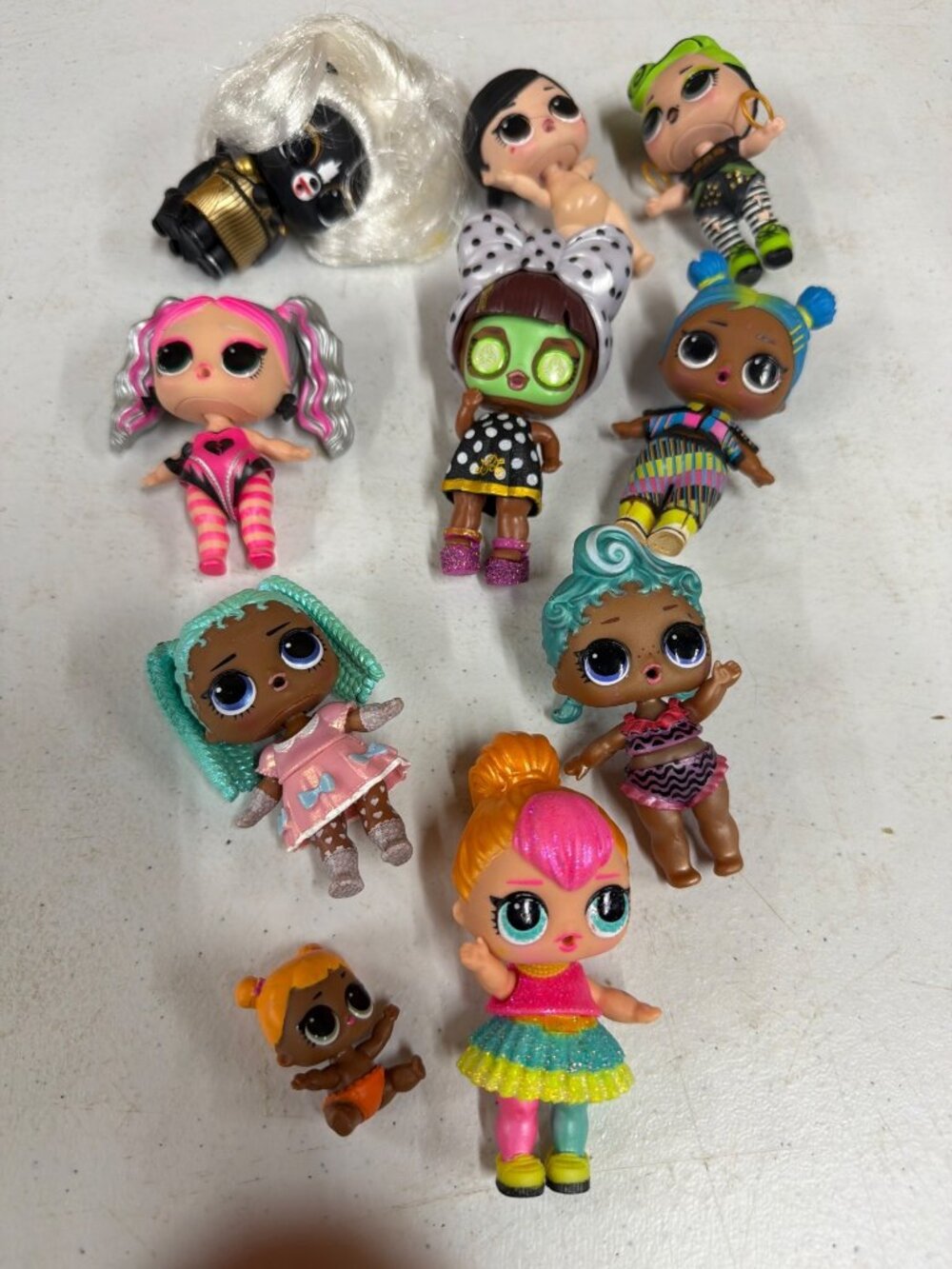 LOL Surprise Dolls Lot Of 10 With Accessories Assorted Styles & Colors